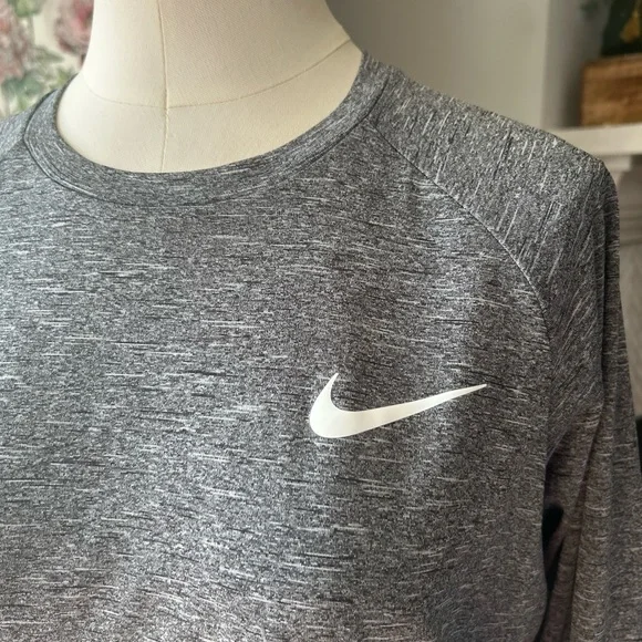 Nike dri-fit long sleeves size S men’s - Picture 9 of 9